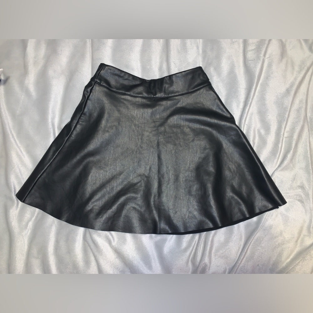 Splendid girls Black faux Leather skater mini Skirt size 10